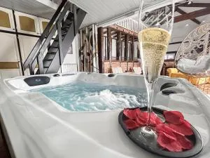 Love room Le Prieuré - Teulat