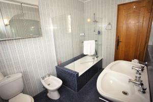 Appartements Plein-Sud - Parking & Vue Montagnes : photos des chambres