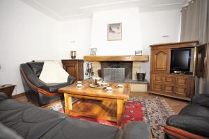 Appartements Plein-Sud - Parking & Vue Montagnes : photos des chambres