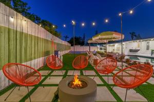 Sleeps 20 Basketball Court Pool Hot Tub Movie Room