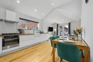 Three-Storey, Five Bed - Cherry Hinton