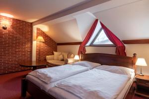 Deluxe Double Room with Bath room in Hotel Gondola