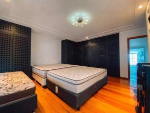 DUPLEX DE CINEMA FRONTAL mar