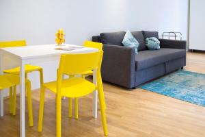 Stylish 1-Bedroom Apartment by Rochusmarkt Walk to the City Center