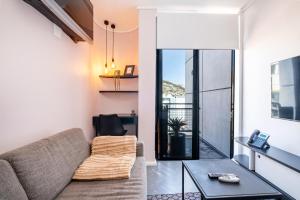 Flamingo 805 - Top Floor Sea Point Studio Near Beach with Daily Housekeeping