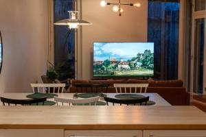 Architectural townhouse with sauna and patio