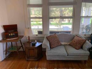 Private Hot Tub - 3 bedroom Village Home