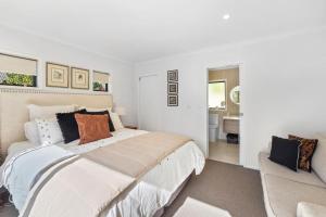 Luxury and Location Beautiful Beach Home - 4hvězdičkové hotely ve městě Papamoa