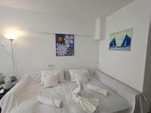 Lidia Apartments Nea Peramos 2