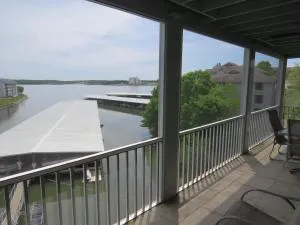 REGATTA BAY 488 - Four Seasons