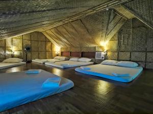 Mansuetos Beach Resort