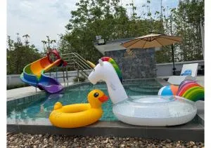 เพชรกล้าพูลวิลล่า - Лей