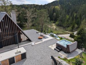 Pine Hill RUBY with free jacuzzi