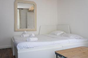 Bright and Cosy studio apartment in Republique Paris - イン, パリ
