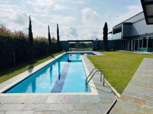 Villa near the airport and Medellin