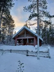 Cottage 12 km from the center of Ivalo - 伊纳利