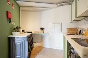 Home Out Marques Suites