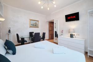 Metro A 10 minutes - Free Wi-Fi & Netflix