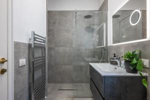 Velvet Stay Ravizza 41 by Pleiades Home