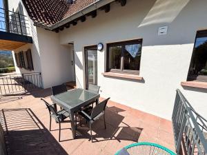 Appartements Les Reflets du Chateau - Parking Gratuit - Cosy & Moderne - Route des vins : photos des chambres