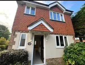 1 Berkeley Court - Hackbridge