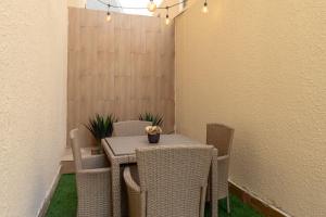 غرفتين وصالة بالماجدية مدخل خاص بموقع مميز