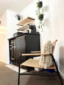 Old Forest Resort Suite Heated Pool Hot Tub Sauna Beach Vancouver Island