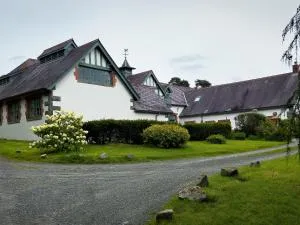 Coach House - 勒兰蒂德威尔斯