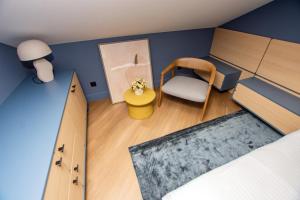 Three Pearls Deluxe Apartment by the Sea