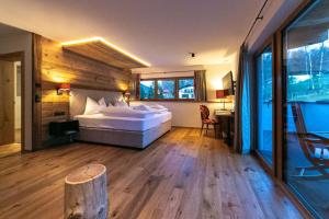 Deluxe Double Room with Balcony room in Romantik Hotel Spielmann
