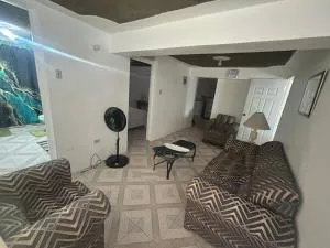 9 Bravo Hill - ماندفيل