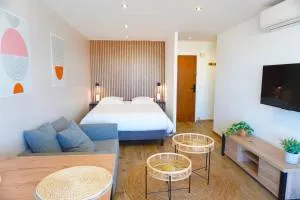 Studio cosy devant RER B TGV Massy SNCF - 伊尼