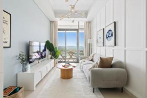 Sky High 1BR in City View with 41st Floor Views - 4hvězdičkové hotely ve městě Dubaj