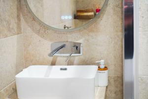 Appartements Studio cosy devant RER B TGV Massy SNCF : photos des chambres