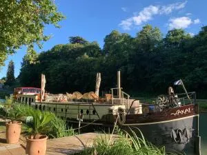 Péniche Wakaï chambres d'hôtes sur le Canal de Garonne - Sénestis