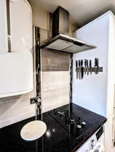 Ramsgate Seafront Apartment with Jacuzzi Bath & Pool Table