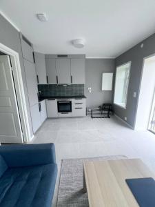 Newly built, bright apartment