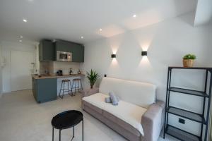 Studio idéalement situé résidence front de mer - 3hvězdičkové hotely ve městě Saint-Laurent-du-Var