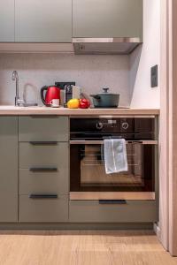 Cozy 1BR with Balcony in Kipseli