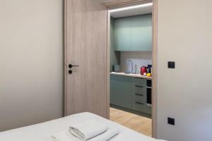 Cozy 1BR with Balcony in Kipseli