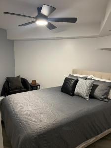 NEW Quiet Intwn Apt WITH Private Entry, Bath & Patio