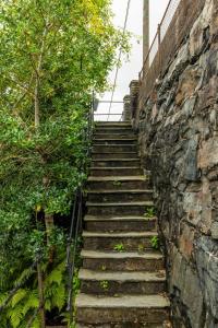 Dinbnb Homes I Luxury Villa with Hot Tub & Views