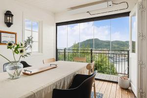 Dinbnb Homes I Luxury Villa with Hot Tub & Views