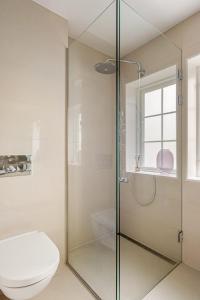 Dinbnb Homes I Luxury Villa with Hot Tub & Views