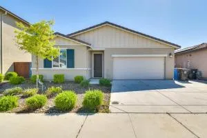 WFH-Friendly Getaway with Yard in Manteca! - Lathrop