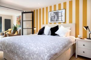 Waterfront Cottage - View Vacations