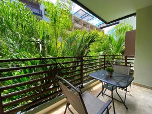 Seaview Roof Pool, Gym Onsite, 4 Blocks to 5th Ave