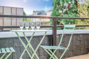 Joli studio avec terrasse - proche château - 2 personnes