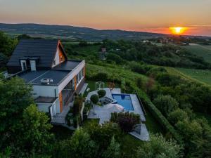 Riverside pool villa-Sremski Karlovci