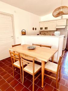 Villa vista mare a Bosa img19